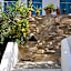 Armadoros Hotel / Ios Backpackers