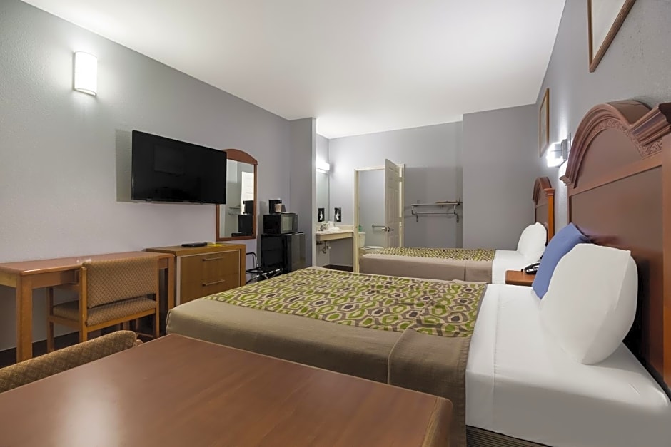 Scottish Inn & Suites