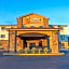 Comfort Inn & Suites Page at Lake Powell