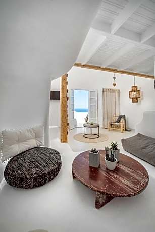 Suite with Plunge Pool