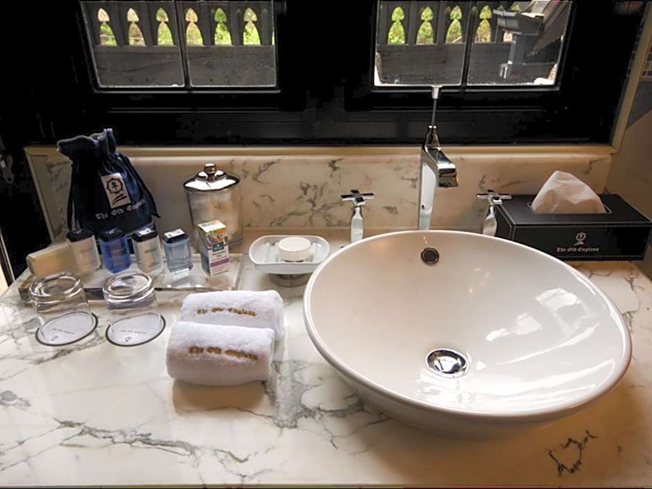 The Old England Hotel