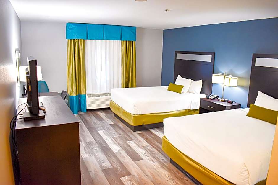 Baymont by Wyndham Midland Center