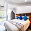 Azambezi River Lodge