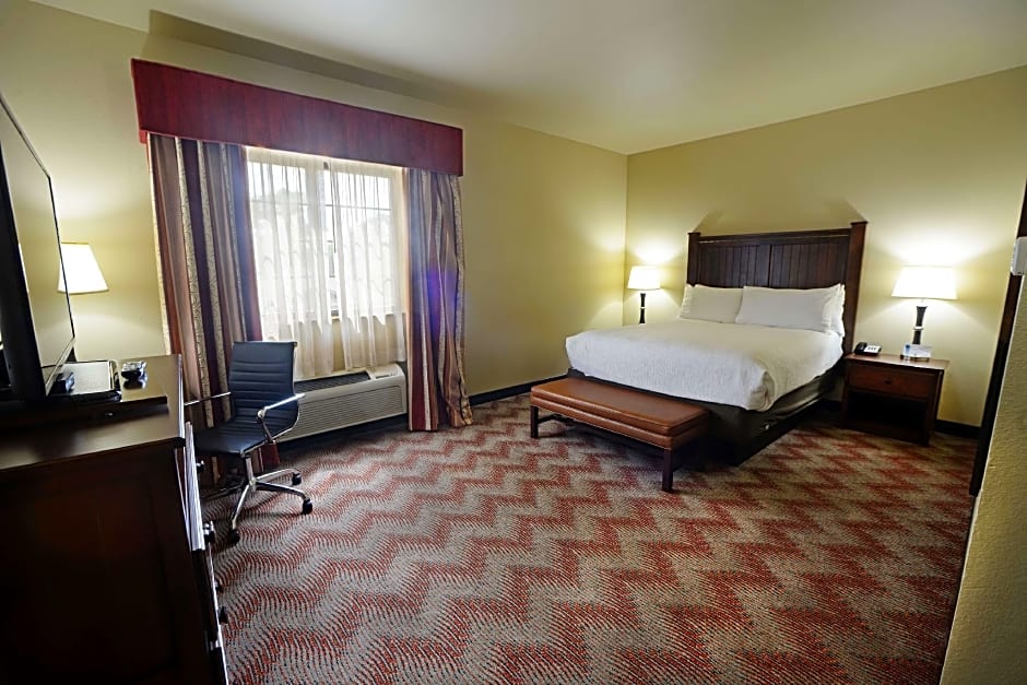 Best Western Plus Cimarron Hotel & Suites