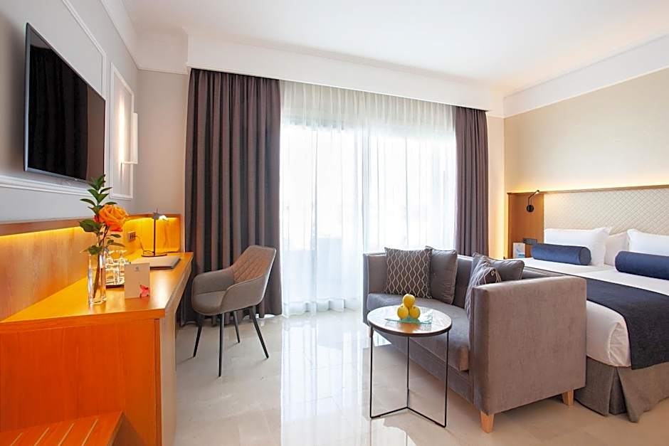 Grupotel Playa de Palma Suites & Spa
