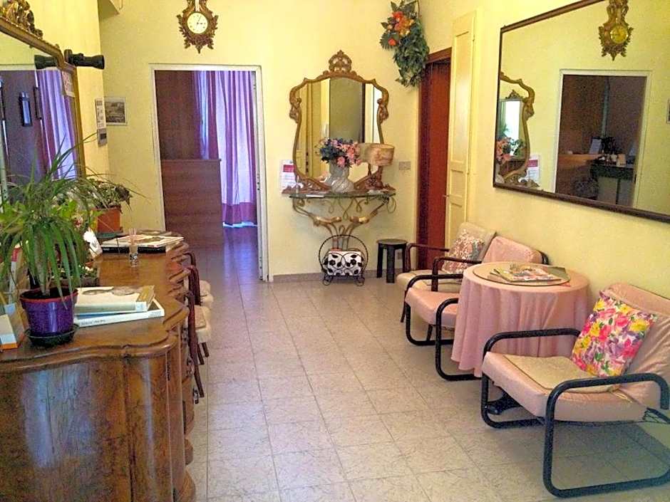 HOTEL SARA