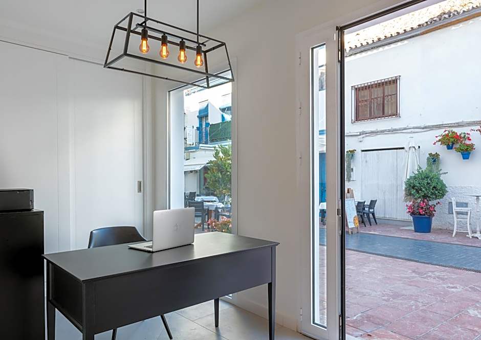 The Old Town Boutique Hotel - Adults Recommended