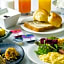 SureStay Plus Hotel by Best Western Shin-Osaka