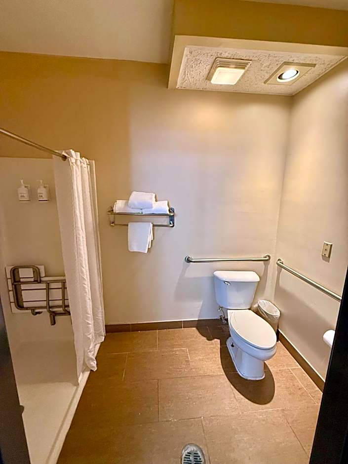 Ramada by Wyndham Glendale Heights/Lombard