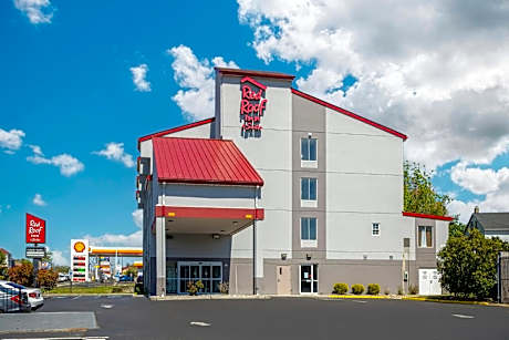 Red Roof Inn & Suites Philadelphia - Bellmawr
