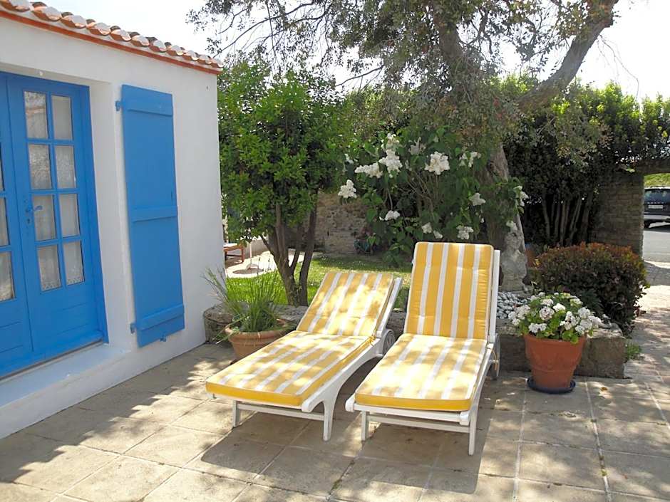 Le Buzet Bleu Bed & Breakfast