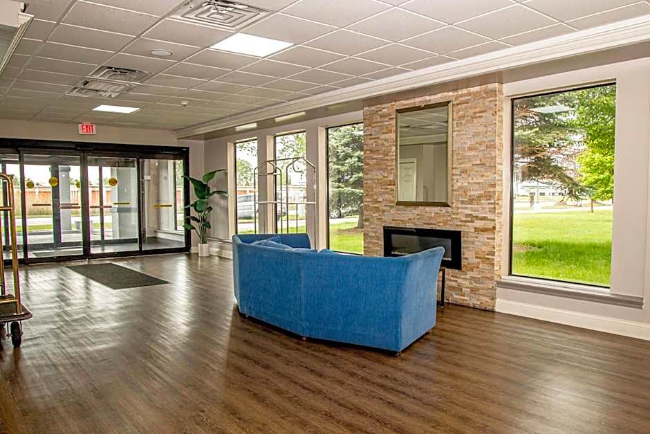 Days Inn and Suites by Wyndham Hammond, IN