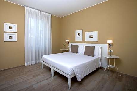 Large Double or Twin Room