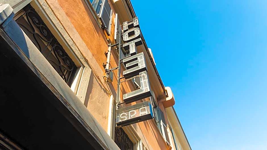 Hotel Center 3