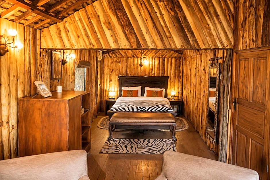 Exploreans Mara River Camp