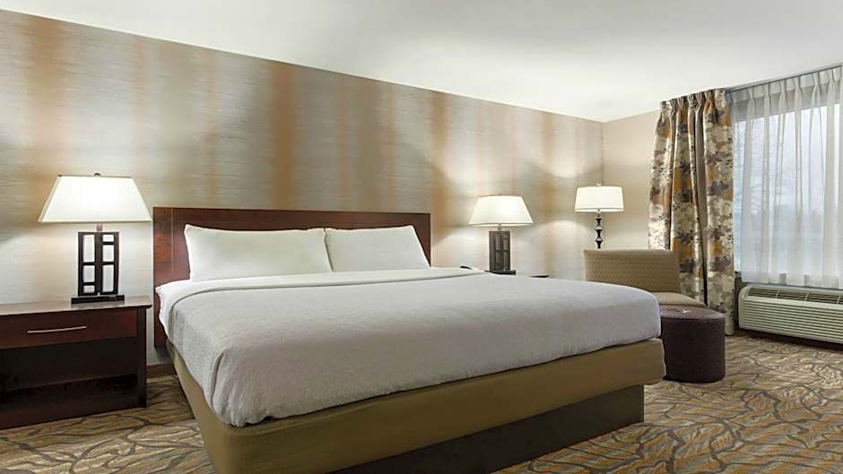 Holiday Inn Hotel & Suites Gateway By IHG