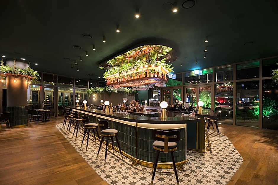 Jeju Shinhwa World Landing Resort