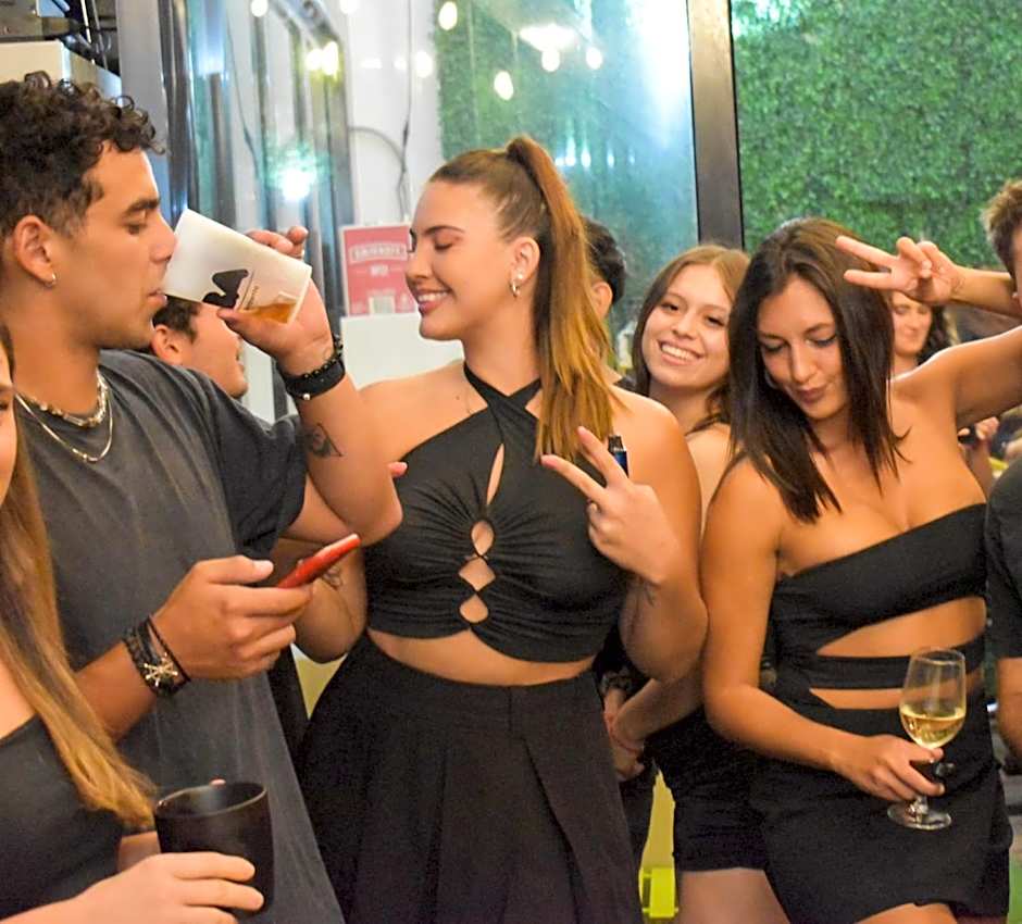 Tequila Sunrise Hostel Surfers Paradise