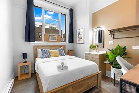 Double Room with Private Bathroom