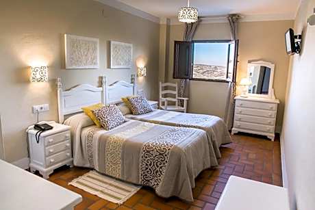 Double Room (1 Adult)