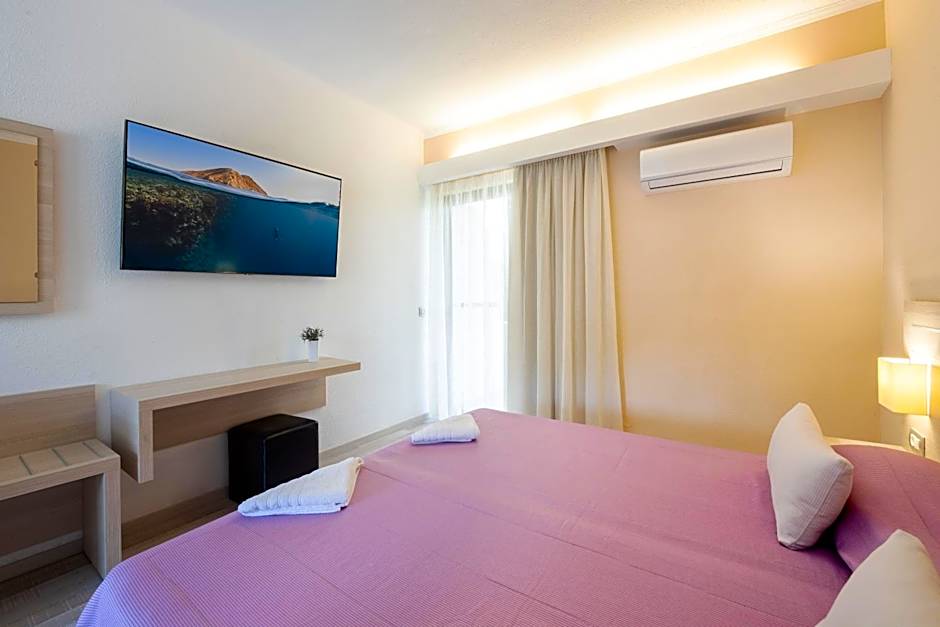 Terinikos Sunny Garden Hotel & Junior Suites
