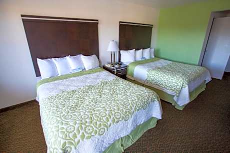 Queen Room with Two Queen Beds - Non-Smoking