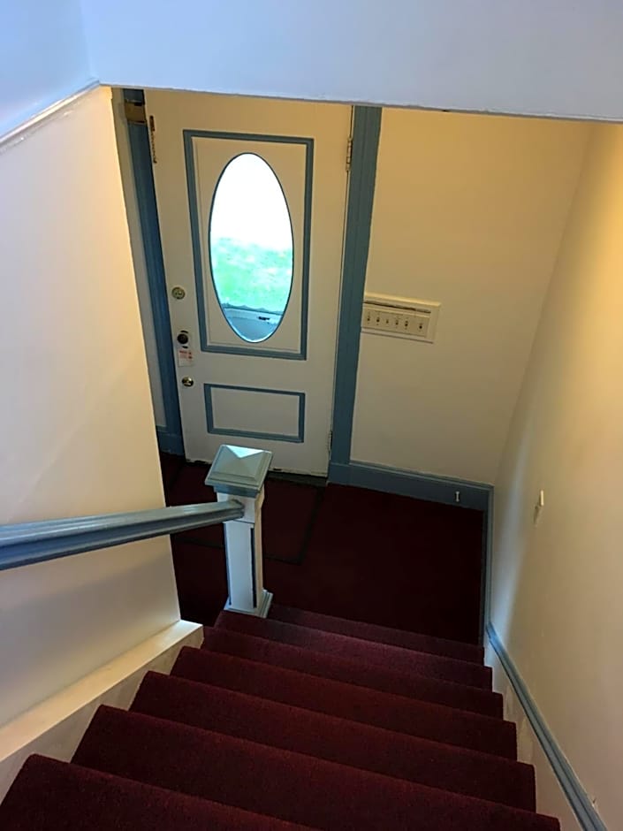 Claddagh Motel & Suites