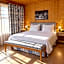 Hotel Between