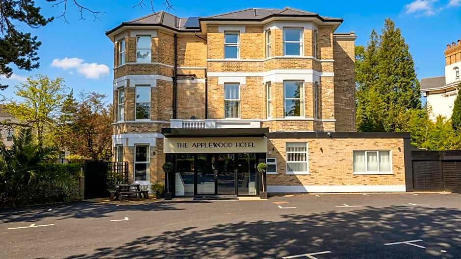 Applewood Hotel