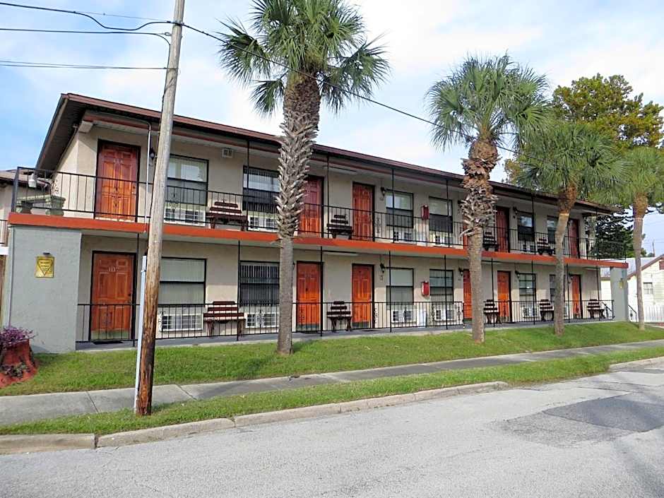 Merida Inn & Suites
