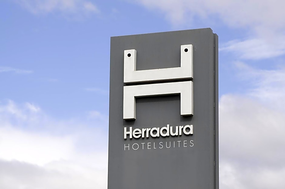 Herradura Hotel Suites