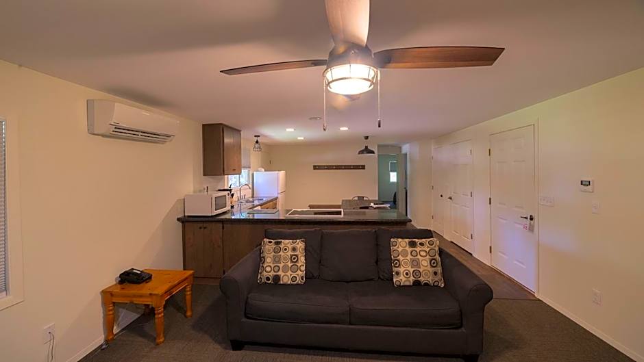 Photo 1 of 4 of 2 Bedroom Cottage