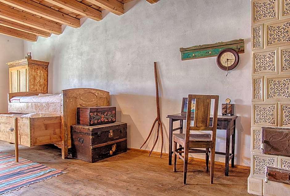 Viscri 32 - White Barn and Blue House