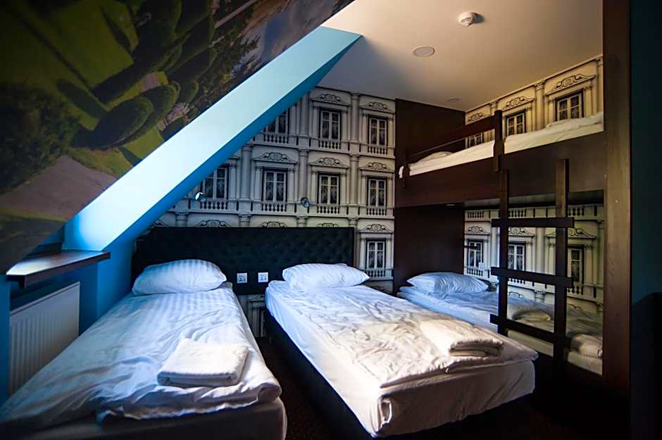 World Hostel - Old Town