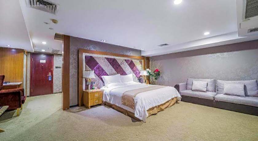 Zhongshan Louis Hotel