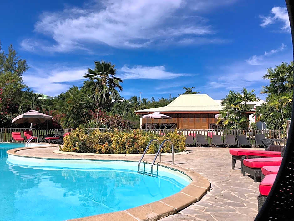 Résidence Le Vallon Guadeloupe Parc Piscine Appartements & Studios