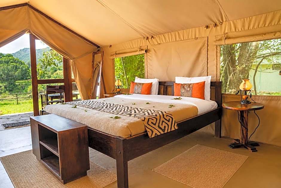 Exploreans Mara River Camp