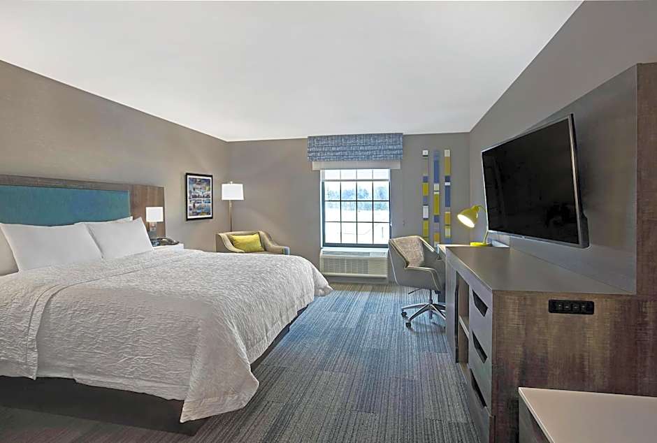 Hampton Inn By Hilton Westfield