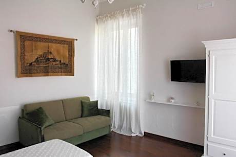 Large Double or Twin Room