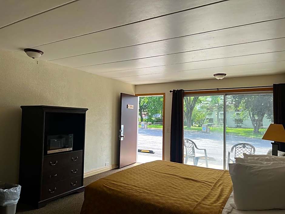 Amber's Inn and Suites