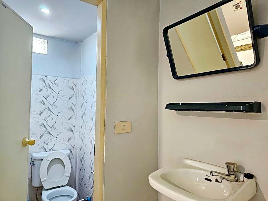 P California Inter Hostel