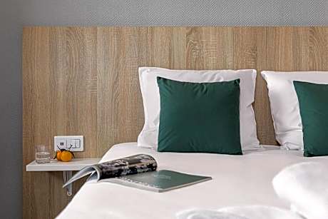 Logis Hôtel Restaurant L'Abri