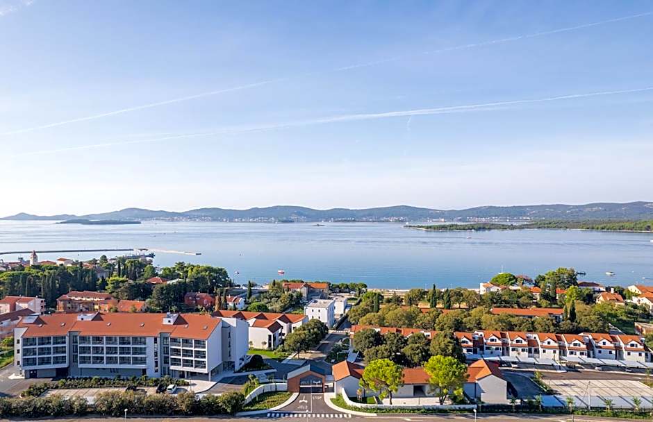 Molum Hotel & Residences