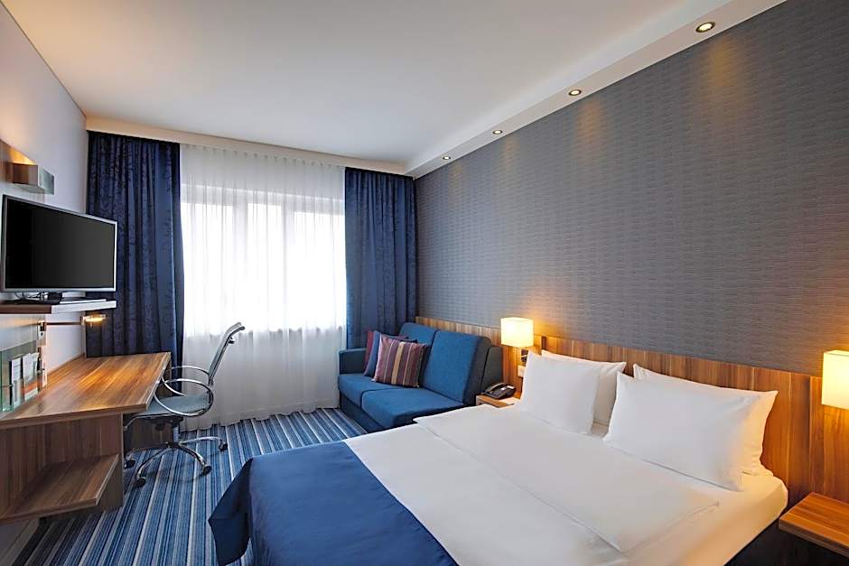 Holiday Inn Express Bremen Airport By IHG