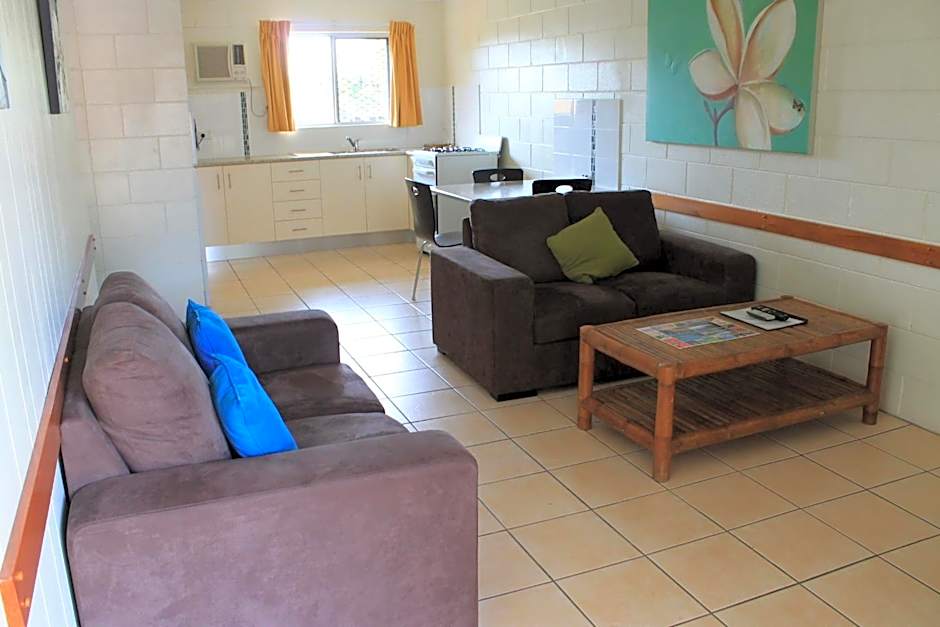 Oasis Inn Apartments