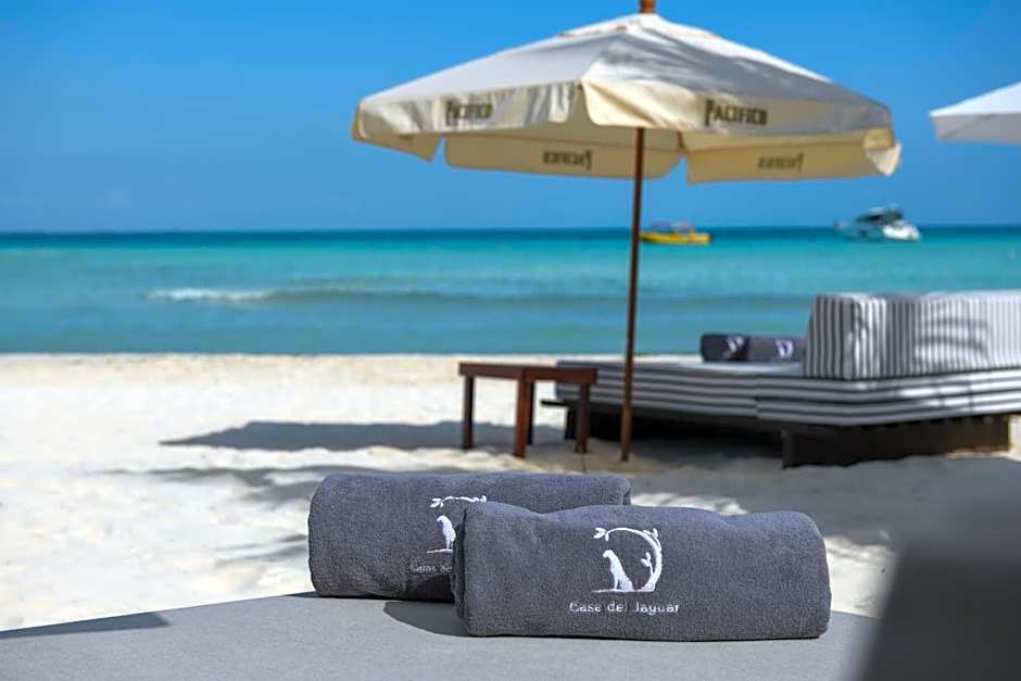 Casa del Jaguar Beach Hotel
