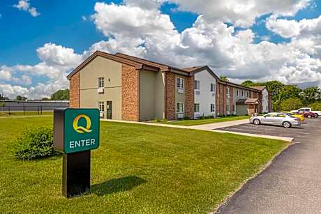 Quality Inn Chesterton near Indiana Dunes National Park I-94
