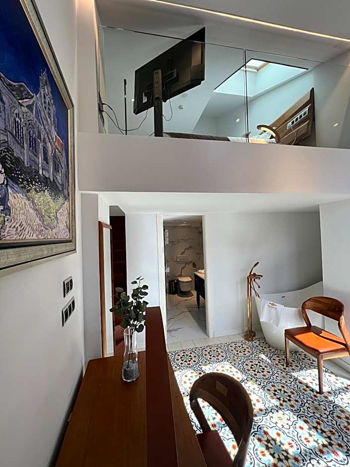 Anahita Boutique Hotel