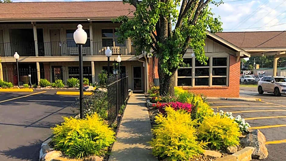 Charles Wesley Motor Lodge Broken Bow