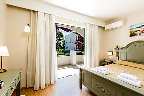 Two-Bedroom Apartment (4 Adults)